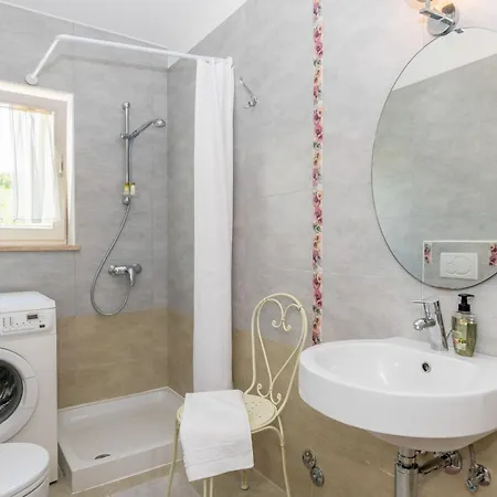 Stefanija Small Boutique Hotel&restaurant Hotel 4*