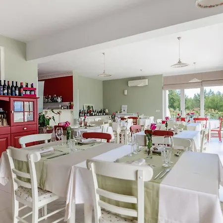 Stefanija Small Boutique Hotel&restaurant 4*