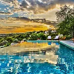 Stefanija Small Boutique Hotel&restaurant 4*