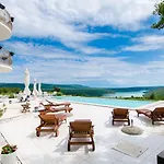 Stefanija Small Boutique Hotel&restaurant Hotel