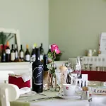 Stefanija Small Boutique Hotel&restaurant 4*