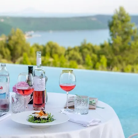 Stefanija Small Boutique Hotel&restaurant 호텔 4*