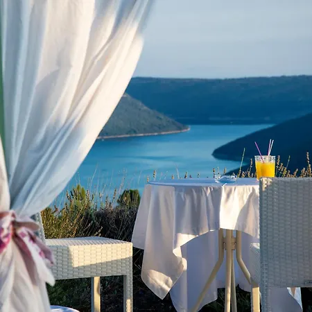 Stefanija Small Boutique Hotel&restaurant 호텔