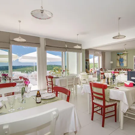 Stefanija Small Boutique Hotel&restaurant 4*
