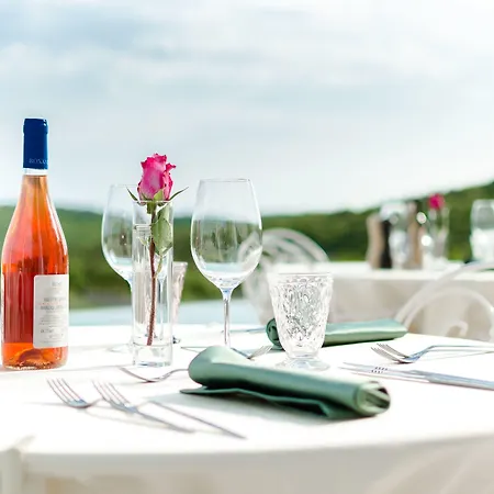 Stefanija Small Boutique Hotel&restaurant 4*
