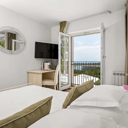 Stefanija Small Boutique Hotel&restaurant 4*