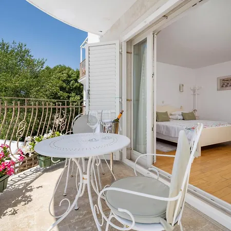 Stefanija Small Boutique Hotel&restaurant Hotel 4*