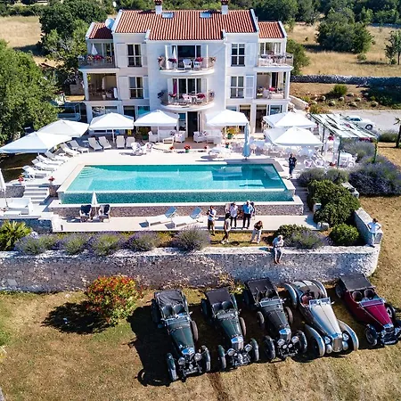 Stefanija Small Boutique Hotel&restaurant Отель Барбан